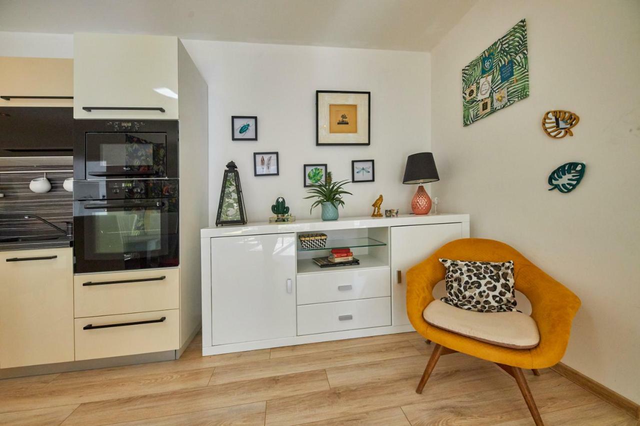 Pineapple Apartment Bratislava Extérieur photo