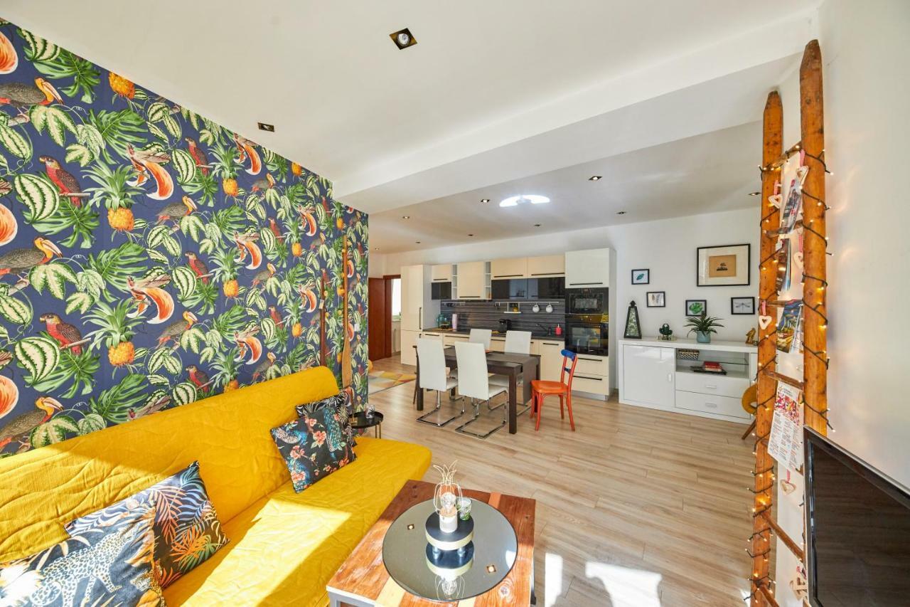 Pineapple Apartment Bratislava Extérieur photo