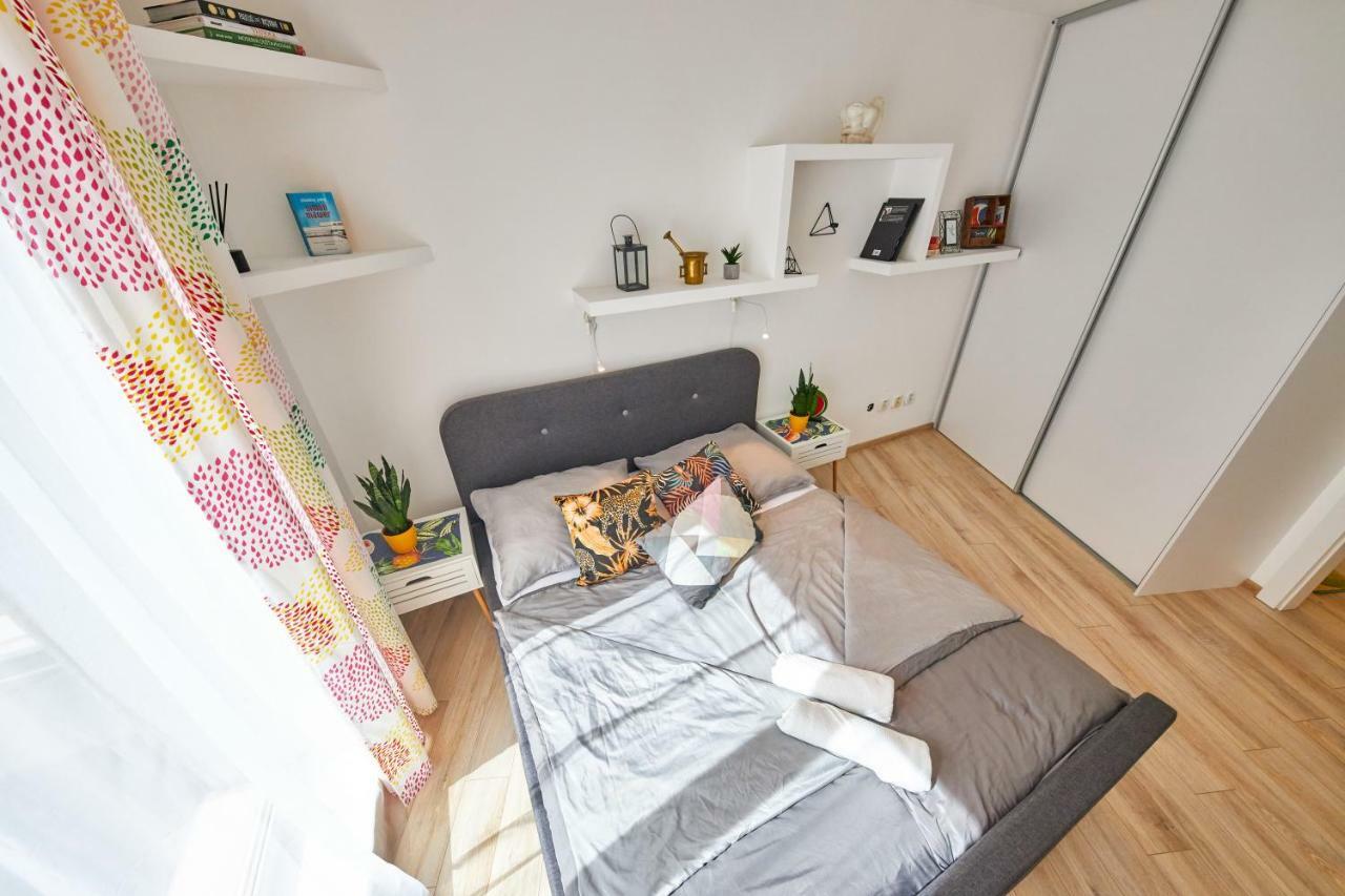 Pineapple Apartment Bratislava Extérieur photo