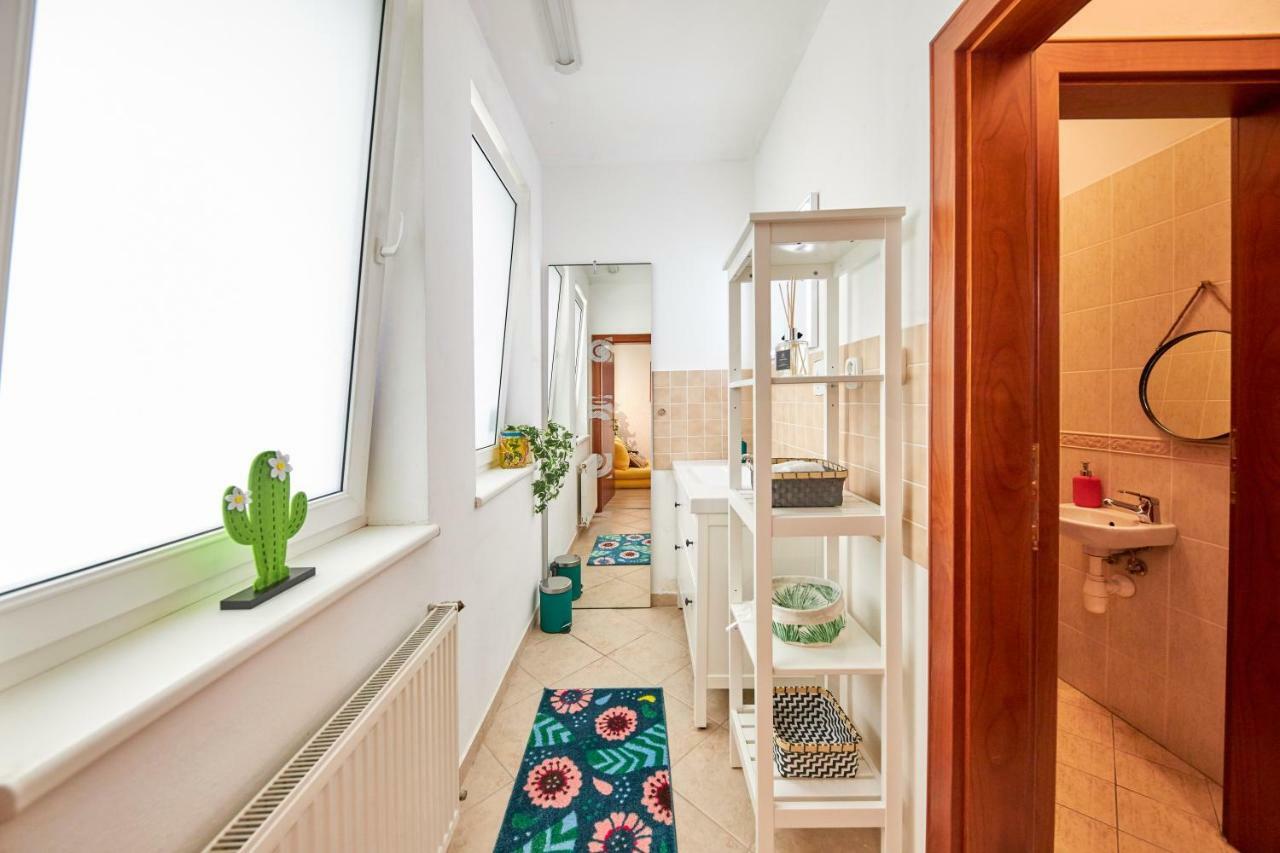 Pineapple Apartment Bratislava Extérieur photo